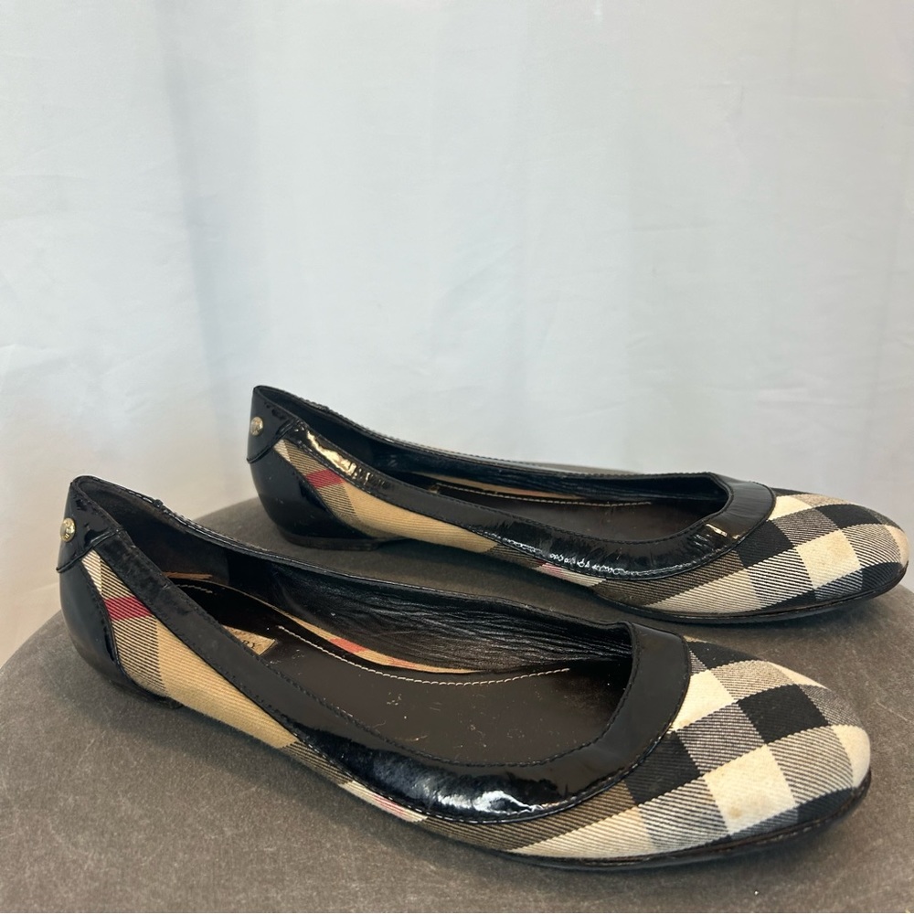 Burberry Black and Beige Checkered Flats